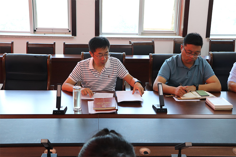 城投集團(tuán)黨支部共同學(xué)習(xí)《中國(guó)共產(chǎn)黨簡(jiǎn)史》第二章