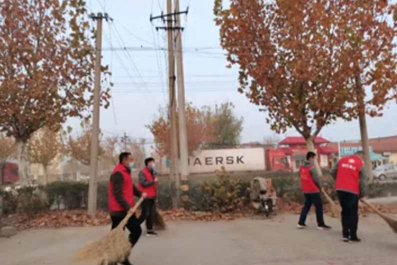 陽信城投集團(誠信建筑志愿隊)開展“靚我陽信”環(huán)境衛(wèi)生清潔行動