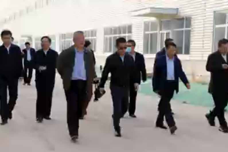 10月28日魯信實業(yè)集團 副總經(jīng)理高山一行到陽信縣綠色科技產(chǎn)業(yè)園調(diào)研