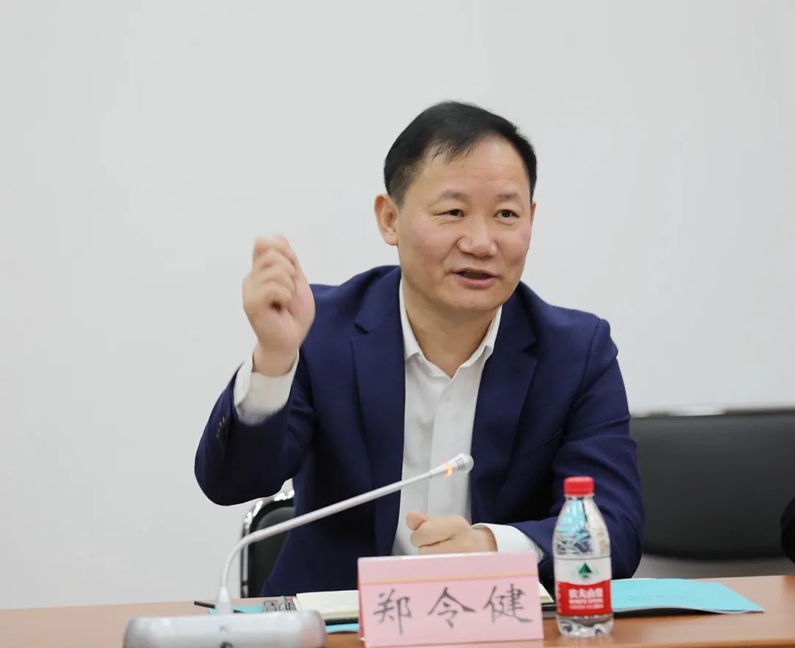 鄭令健率隊赴上?？疾煺猩桃Y